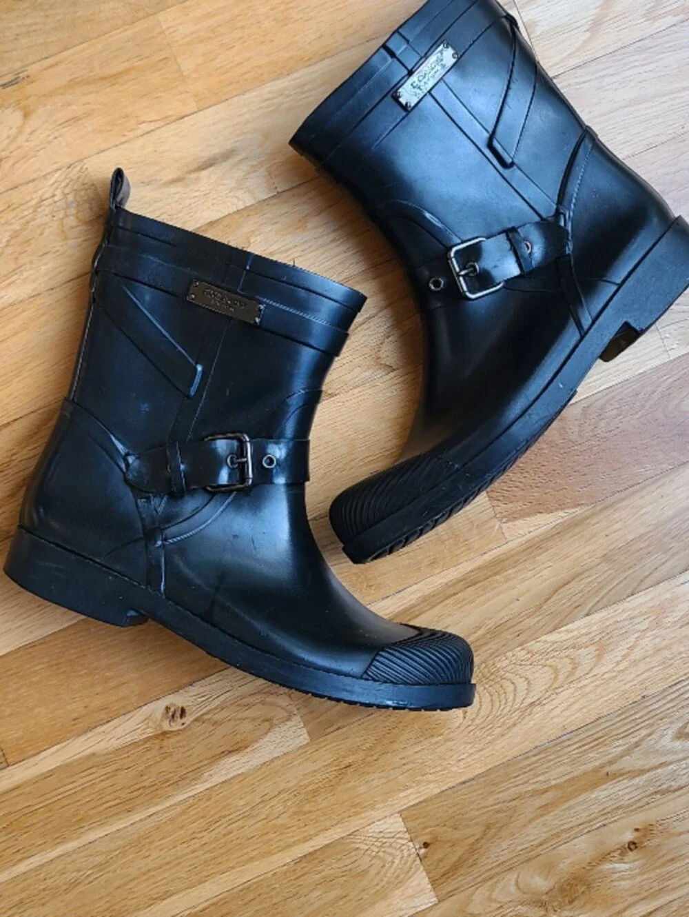 Coach Lester Buckle Strap Rubber Short Rain Booties Sz 8 Black Gorpcore Travel
